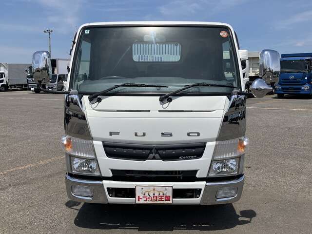Mitsubishi Fuso Canter 4