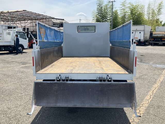 Mitsubishi Fuso Canter 9