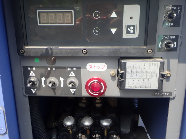Isuzu Elf 10