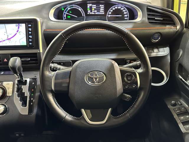 Toyota Sienta 11