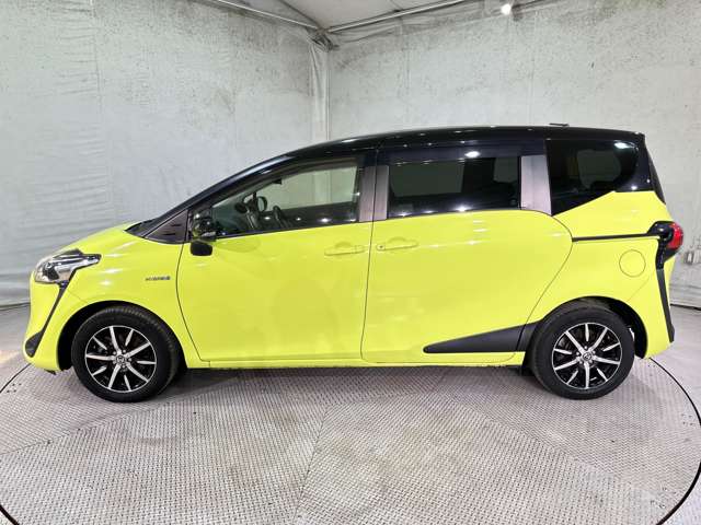 Toyota Sienta 9