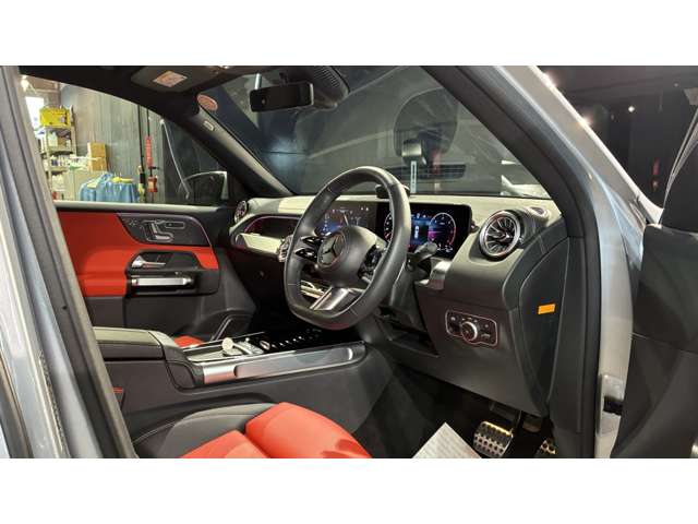 Mercedes-Benz GLB 6