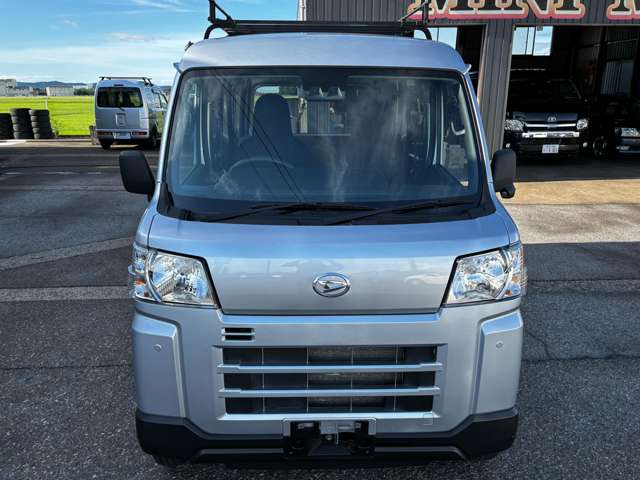 Daihatsu Hijet Cargo 8