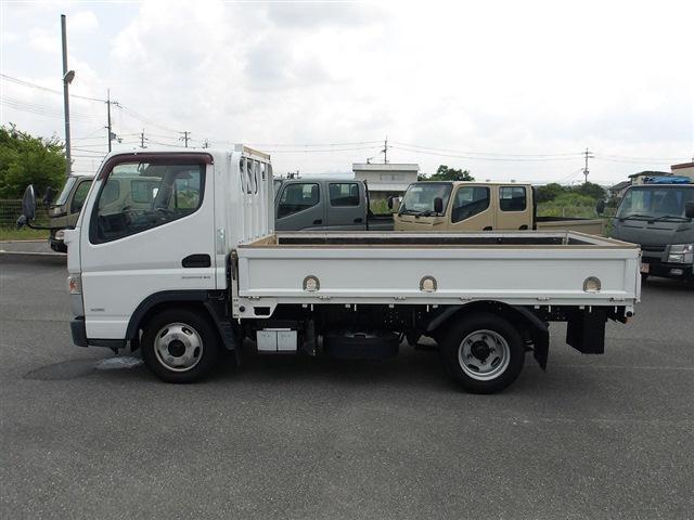 Mitsubishi Fuso Canter 9