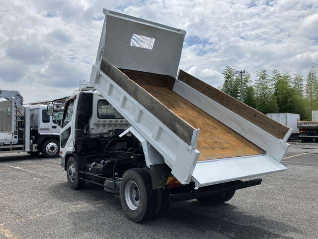 Mitsubishi Fuso Fighter 2