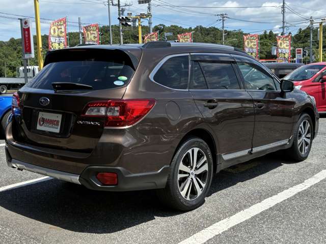 Subaru Legacy Outback 9