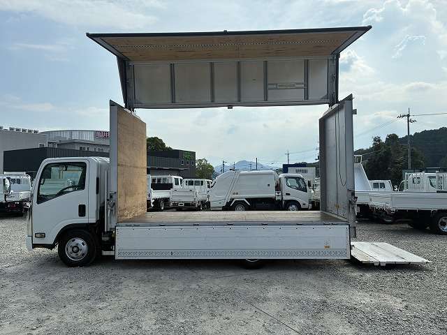 Isuzu Elf 11