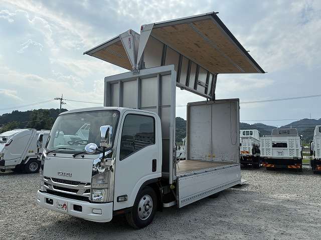 Isuzu Elf 9