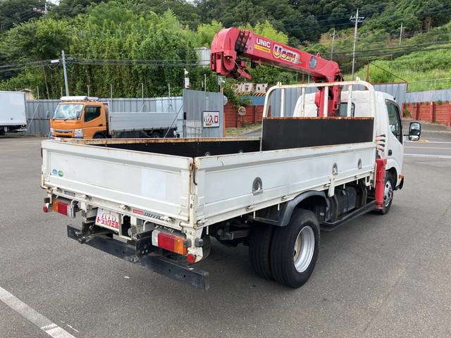 Hino Dutro 2