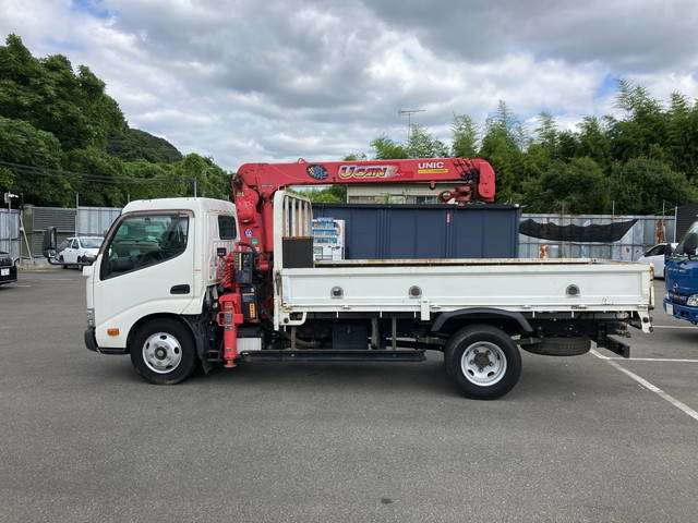 Hino Dutro 4