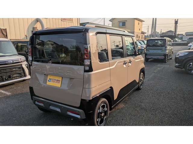 Mitsubishi Delica Mini 8