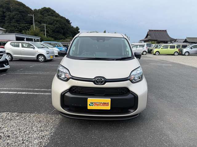 Toyota Sienta 5