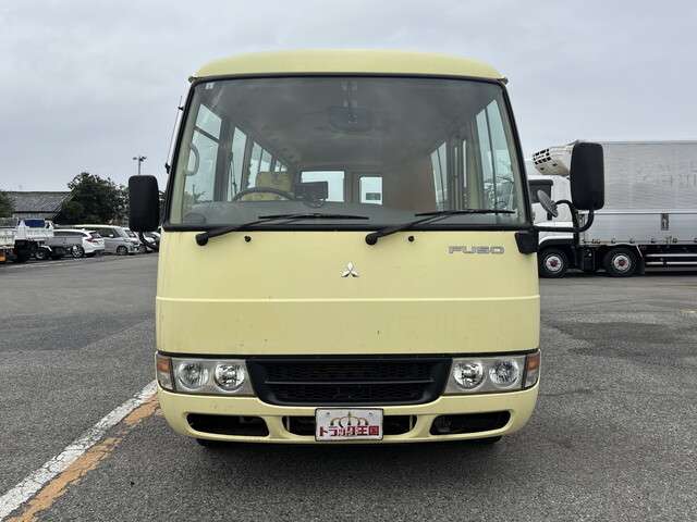Mitsubishi Fuso Rosa 3