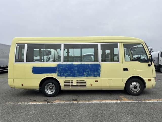 Mitsubishi Fuso Rosa 8