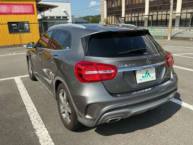 Mercedes-Benz GLA-Class 12