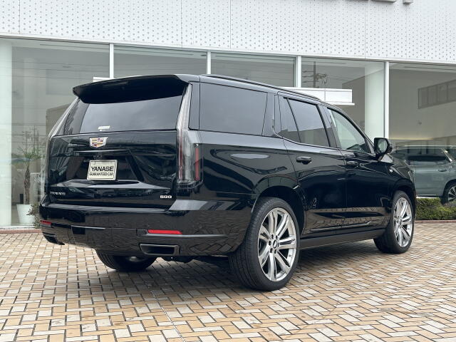 Cadillac エスカレード 4