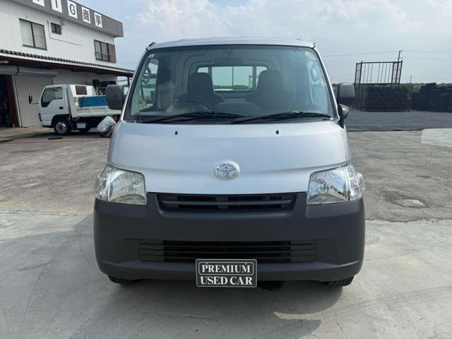 Toyota Light Ace Truck 2