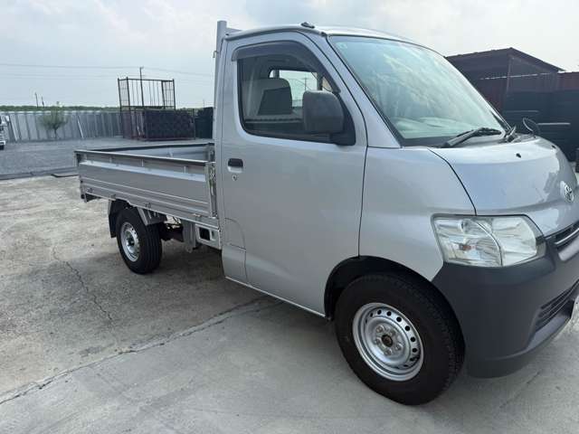 Toyota Light Ace Truck 3