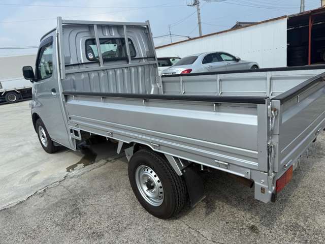 Toyota Light Ace Truck 9