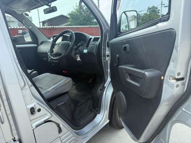 Toyota Light Ace Truck 10