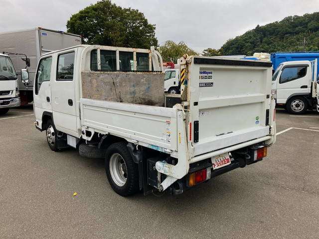Isuzu Elf 3