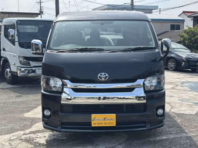 Toyota Hiace 5