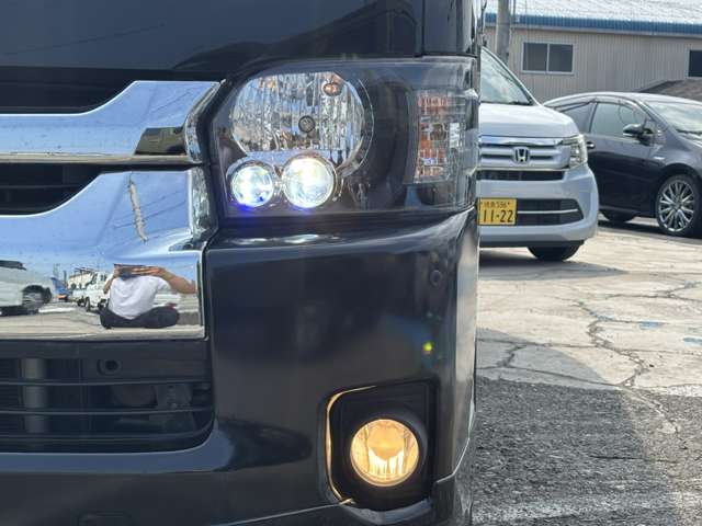 Toyota Hiace 9
