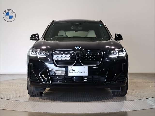 BMW iX3 11