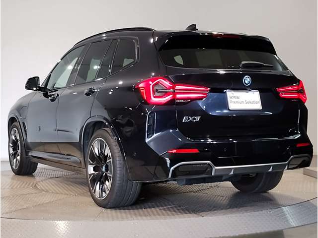 BMW iX3 6