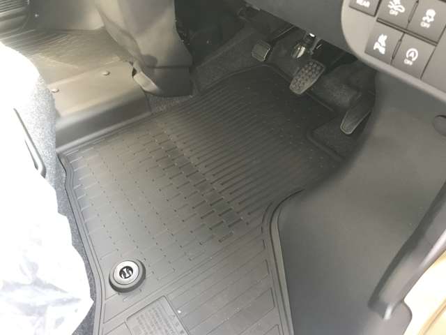Daihatsu Atrai 4