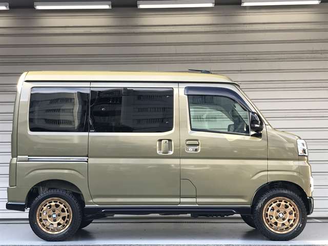 Daihatsu Atrai 7