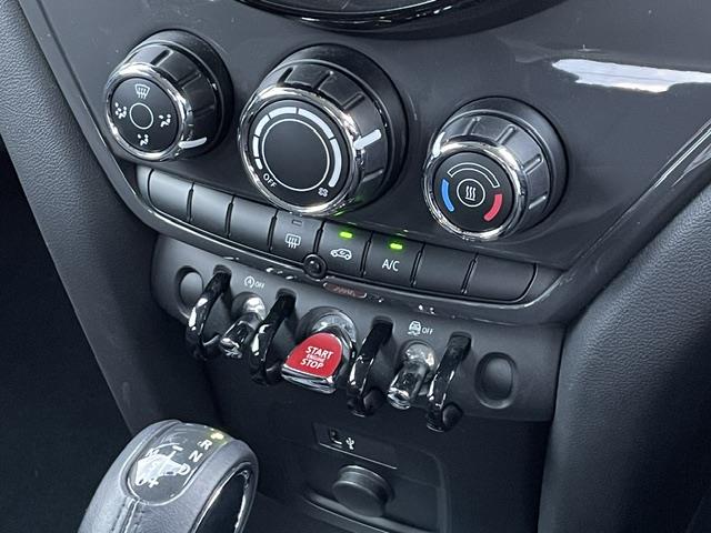 MINI Crossover 9