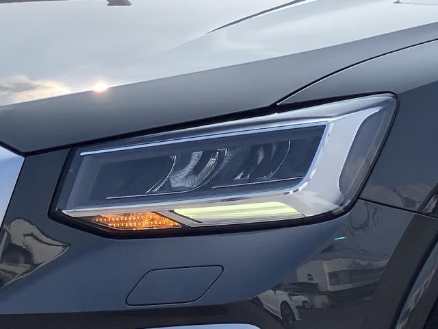 Audi Q2 12