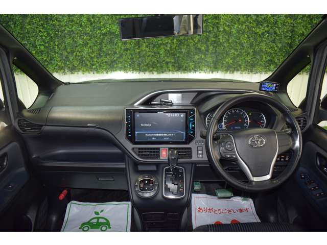 Toyota Voxy 5