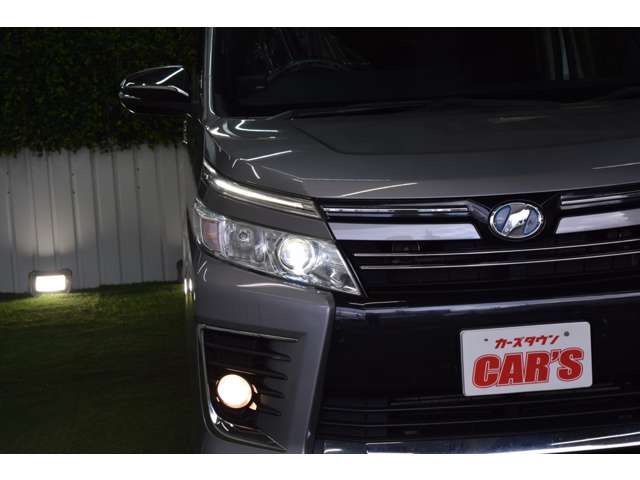 Toyota Voxy 6