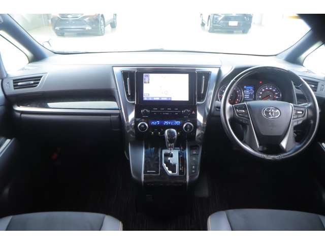 Toyota Alphard 7