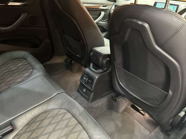 BMW X1 7
