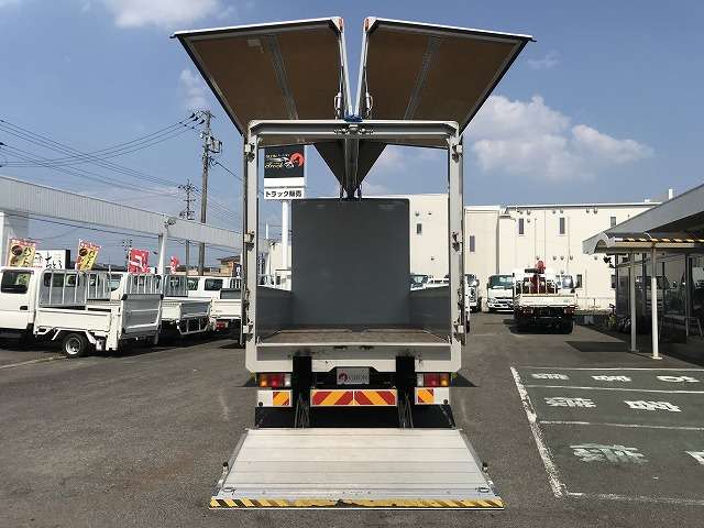 Isuzu Elf 5