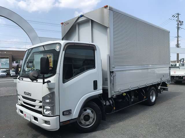 Isuzu Elf 9