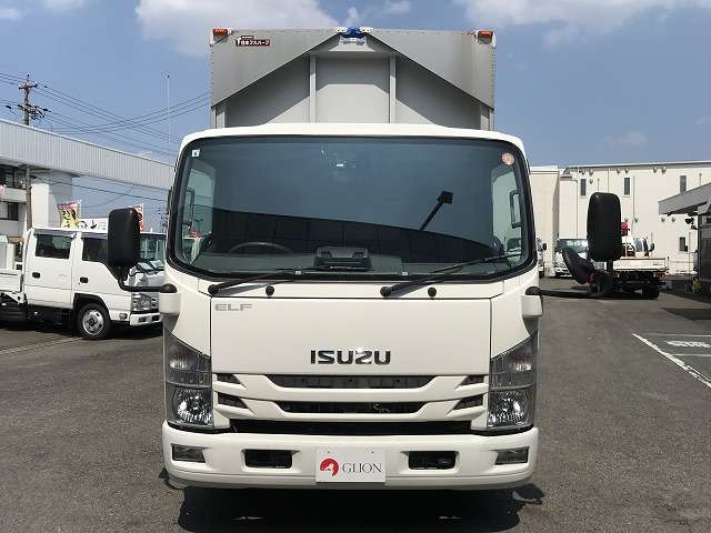 Isuzu Elf 10