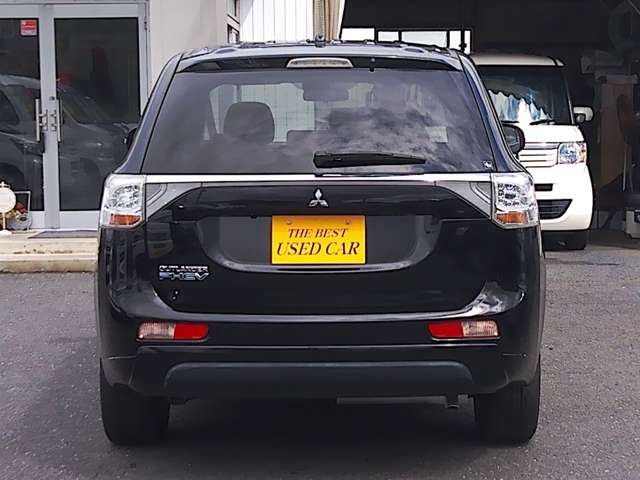 Mitsubishi Outlander PHEV 11