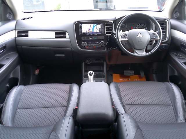 Mitsubishi Outlander PHEV 2