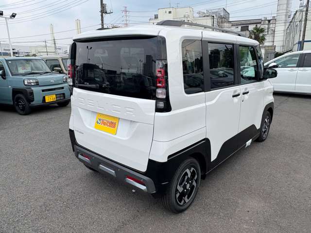 Mitsubishi Delica Mini 8