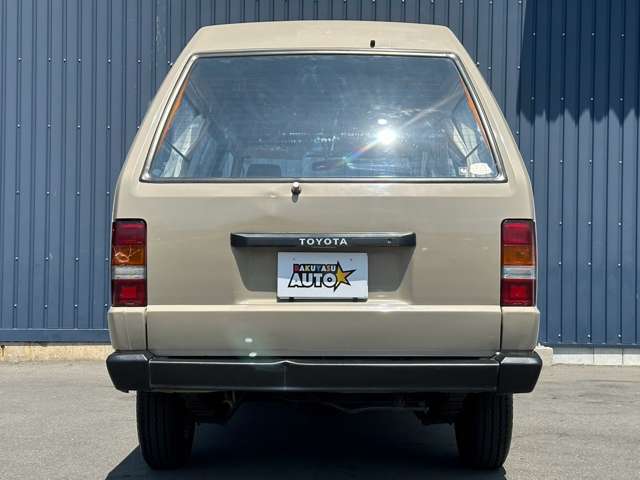 Toyota Town Ace Van 12