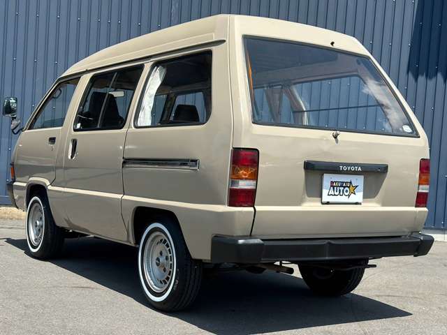 Toyota Town Ace Van 10