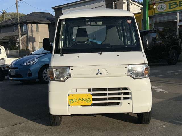 Mitsubishi Minicab Van 2