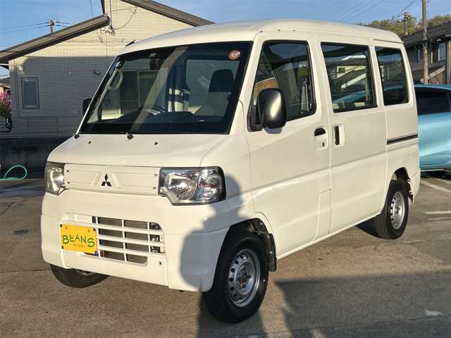 Mitsubishi Minicab Van 3