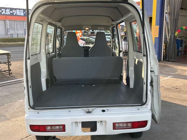Mitsubishi Minicab Van 6
