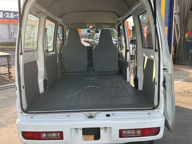 Mitsubishi Minicab Van 7