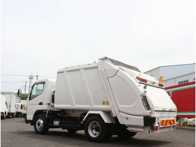 Mitsubishi Fuso Canter 12